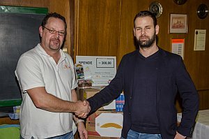 Spenden�bergabe von Cabrio Cars, 25.11.2016