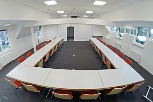 FF Neufeld pr�sentiert den neuen Schulungsraum, 11.04.2015