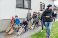 Osterratschen in Neufeld, 14.04.2017