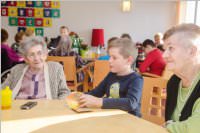 VS Neufeld 3B besucht das Pflegeheim, 30.11.2016