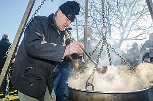 Sausch�delessen in Neufeld Dorf, 31.12.2016