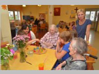 VS 4a besucht das Pflegeheim, 02.05.2013