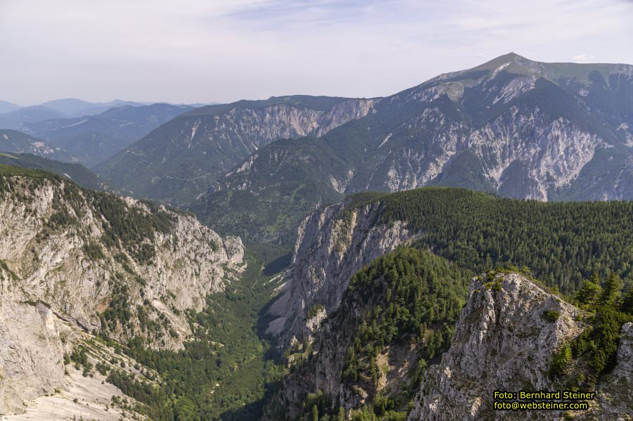 Raxalpe mit Rax-Seilbahn, Juli 2023